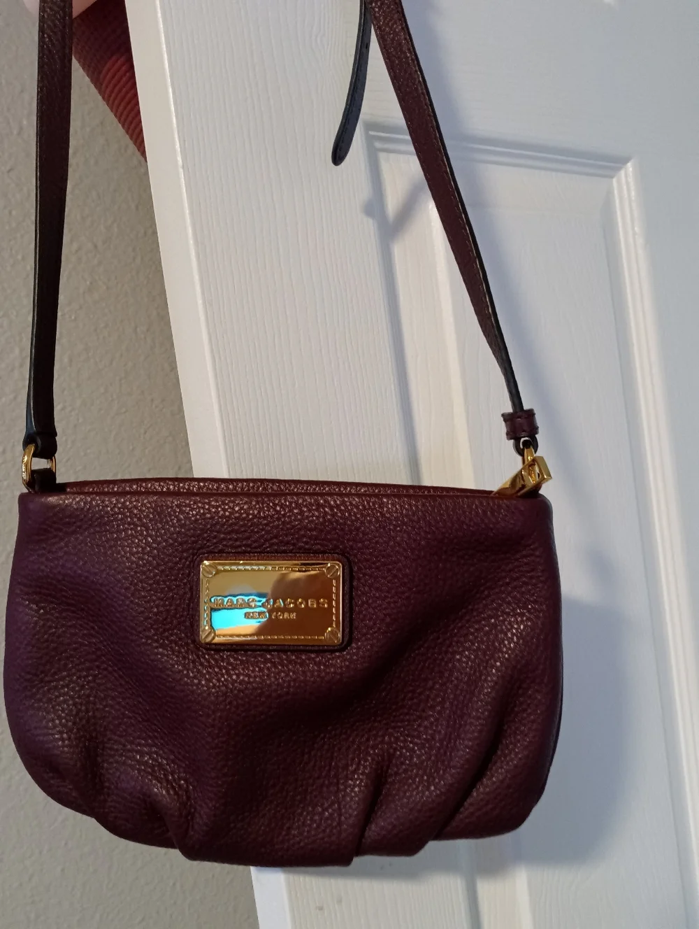 Marc Jacobs Deep Purple Pebbled Leather Shoulder Bag - Picture 5 of 6